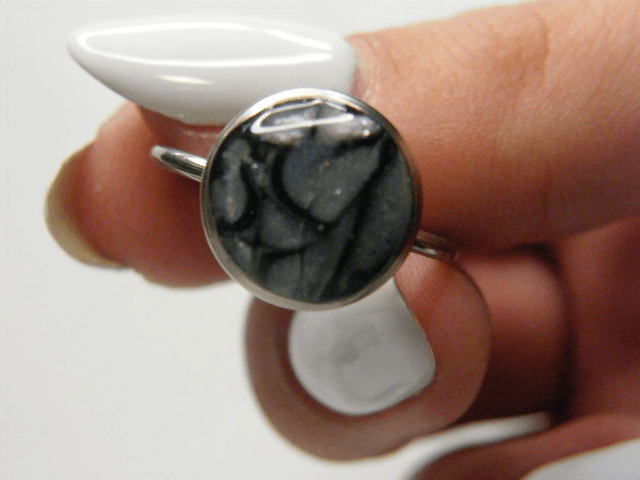 Cabochon Noir/Gris/Blanc nacré