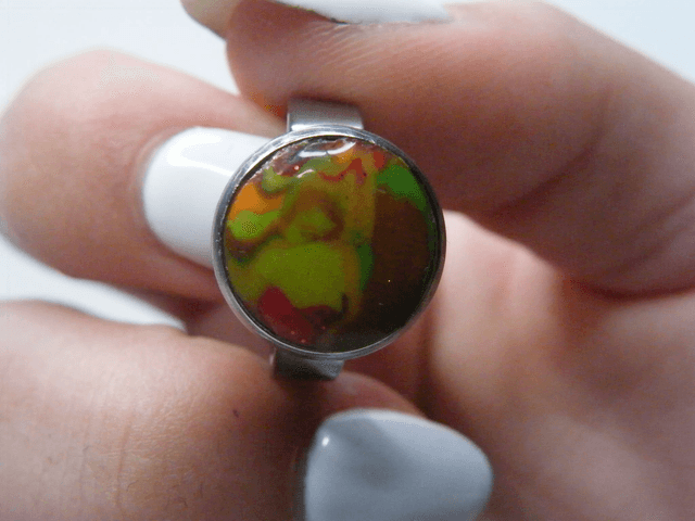 Cabochon Marron/Vert/Rouge
