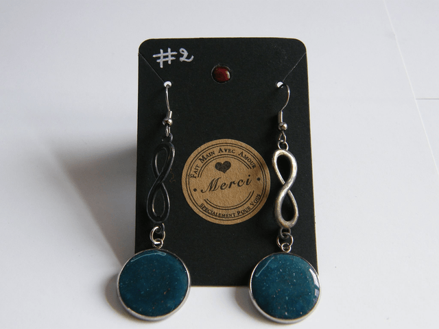 Cabochons et pendentifs