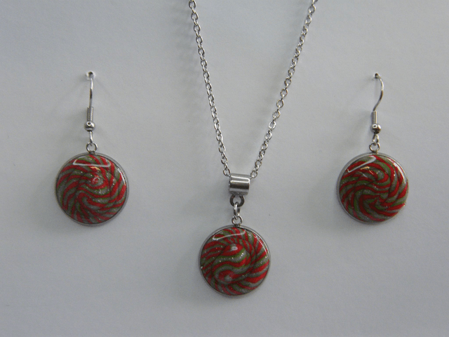 Cabochon Escargot Rouge/Vert/Gris pailleté