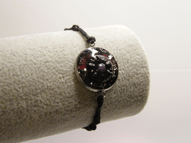 Cabochon Noir/Rose translucide