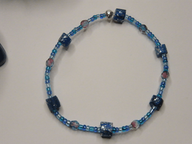 Perles Bleu/Feuille argentée