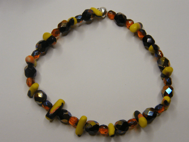 Perles Jaune/Noir/Rouge